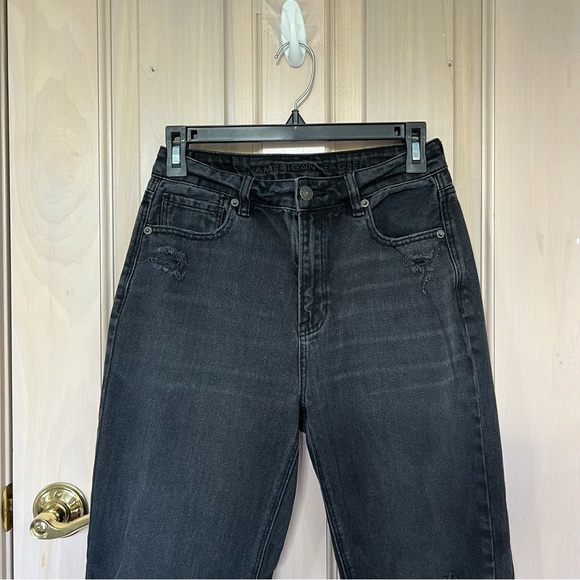 American Eagle AE Ripped Mom Straight Jean 9798 - Picture 4 of 13